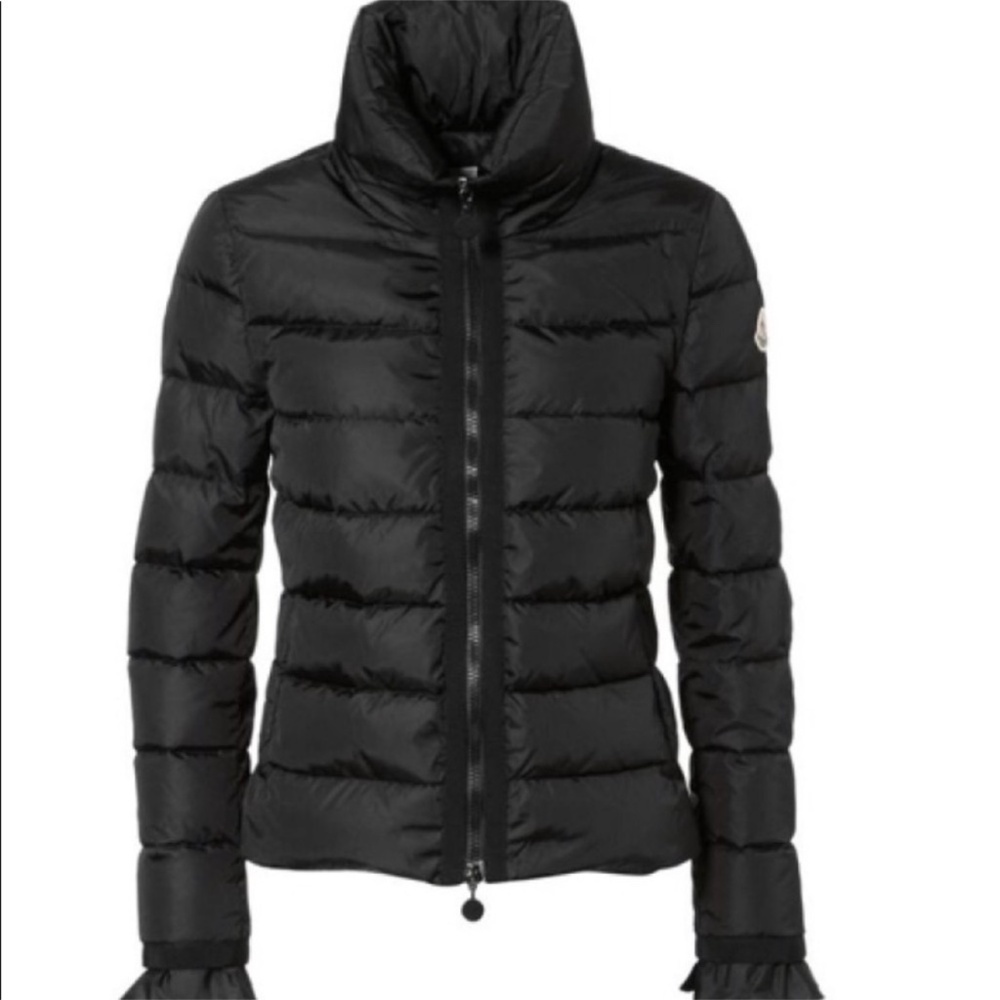 MONCLER 💯 authentic jacket size 0, stunning and elegant MONCLER jacket down❗️